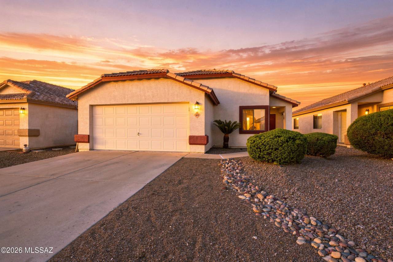 2819 Simplicity Drive - Photo 1