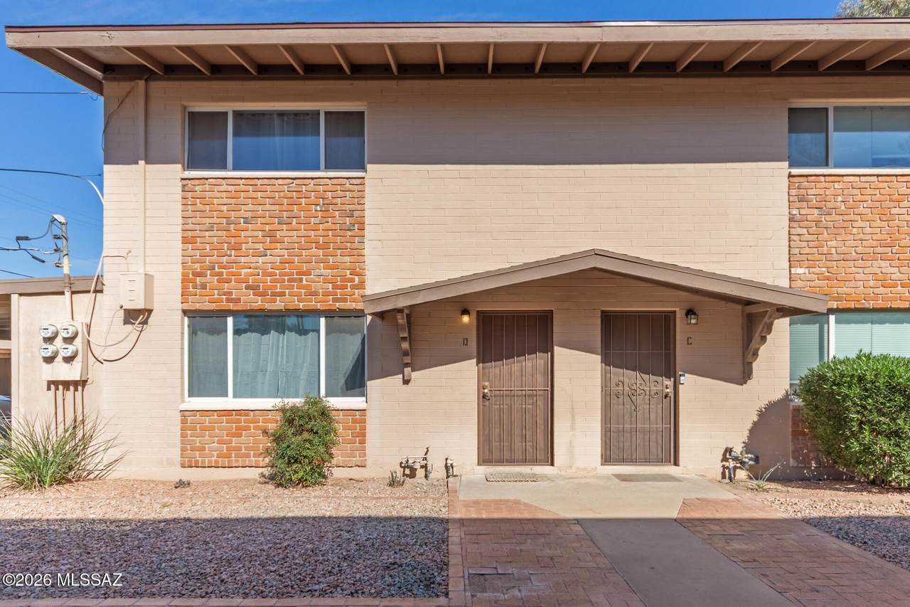 925 Venice Avenue - Photo 1