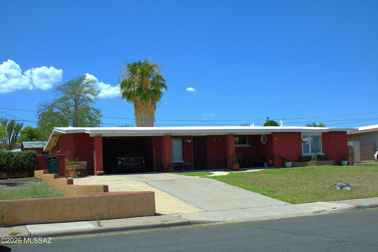 105 Main Street - Photo 1