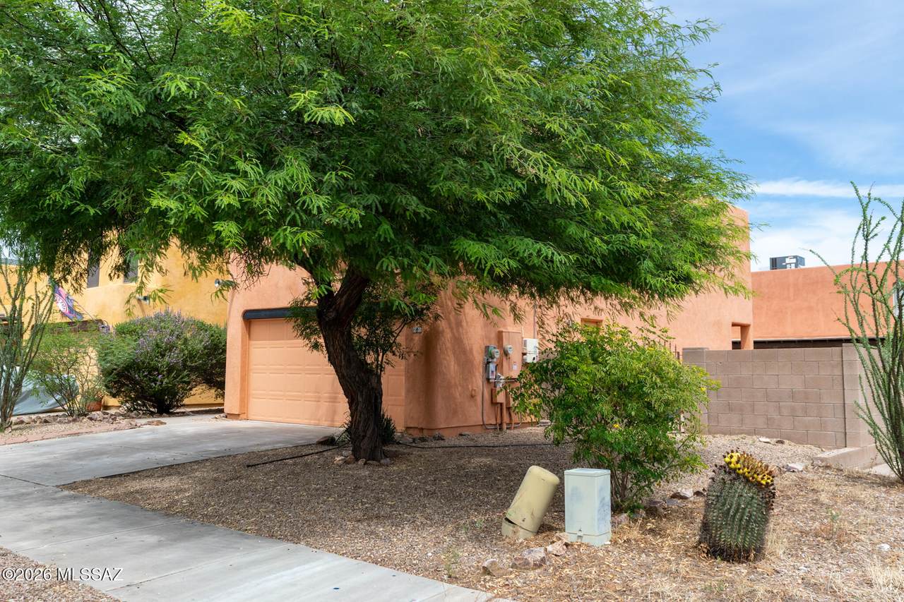 https://bt-photos.global.ssl.fastly.net/tucson/1280_boomver_1_22620101-2.jpg