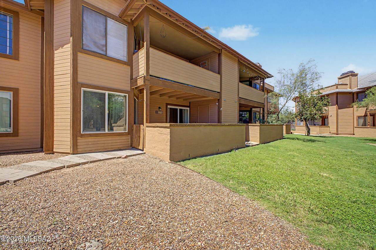 1712 Park Wood Lane - Photo 1
