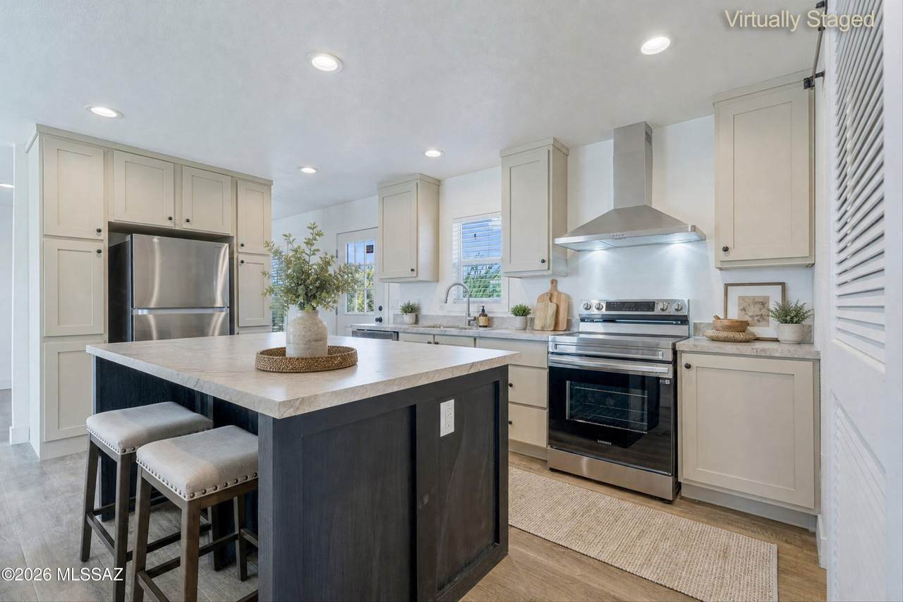 16600 Lone Heart Road - Photo 1