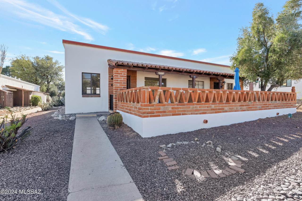 211 Camino Alameda - Photo 1