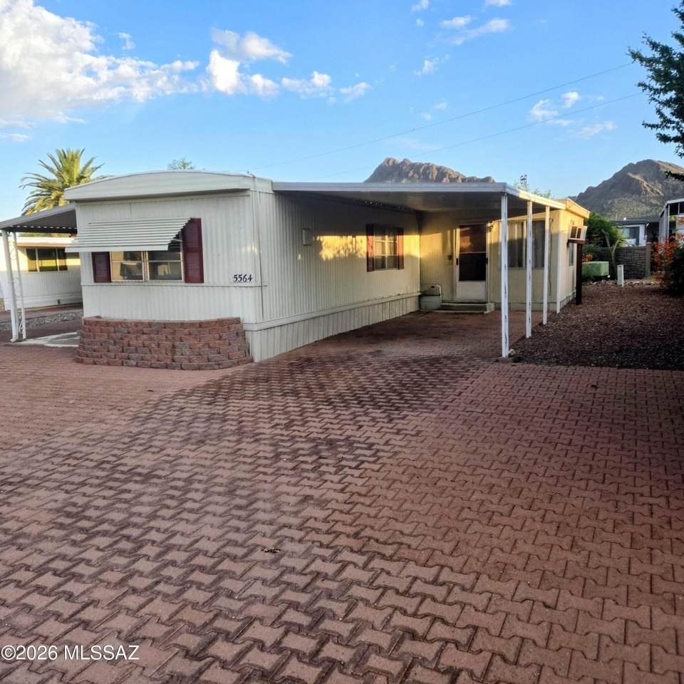 5564 Rocking Cir Street - Photo 1
