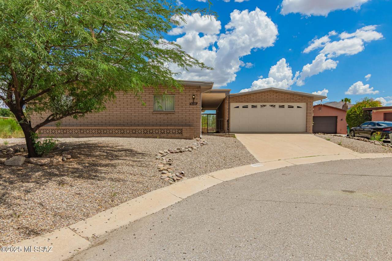 16381 Observatory Place - Photo 1