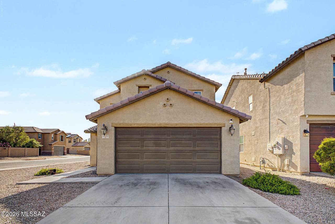 5122 River Run Drive - Photo 1