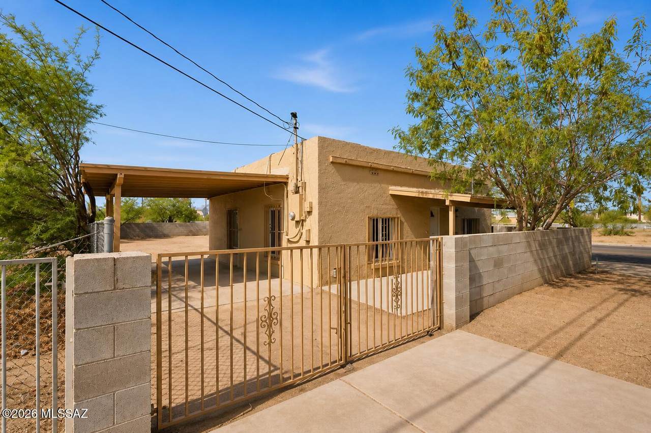 402 41st Street - Photo 1
