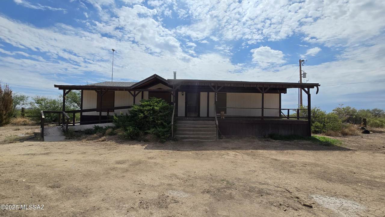 5008 Joe Hines Road - Photo 1