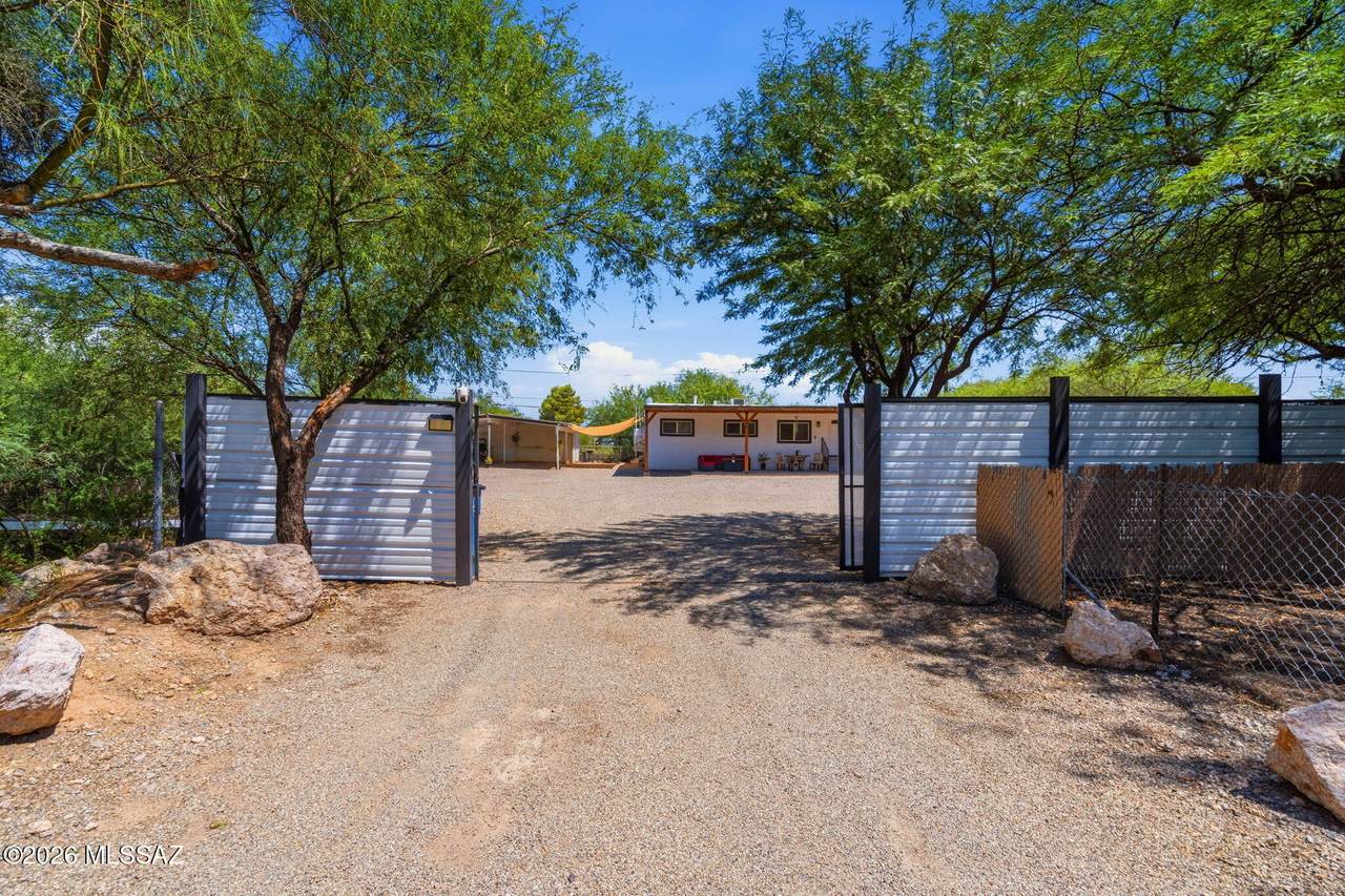 5221 San Joaquin Avenue - Photo 1
