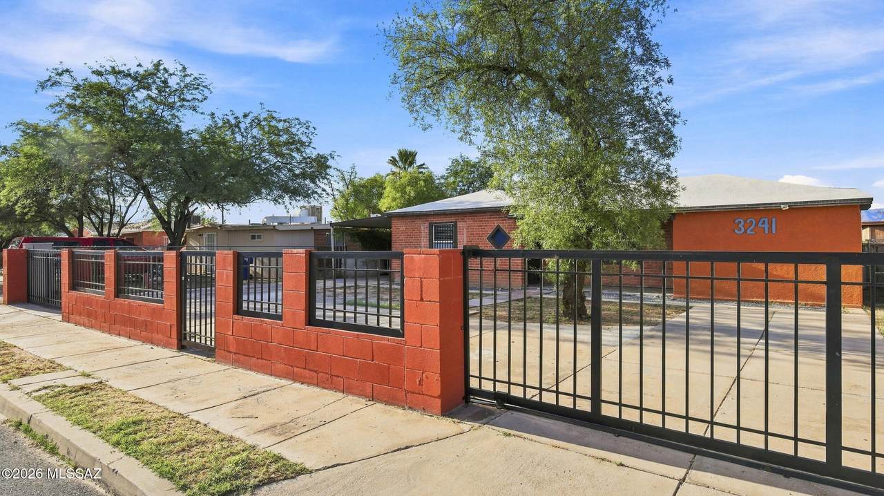 https://bt-photos.global.ssl.fastly.net/tucson/1280_boomver_1_22621706-2.jpg