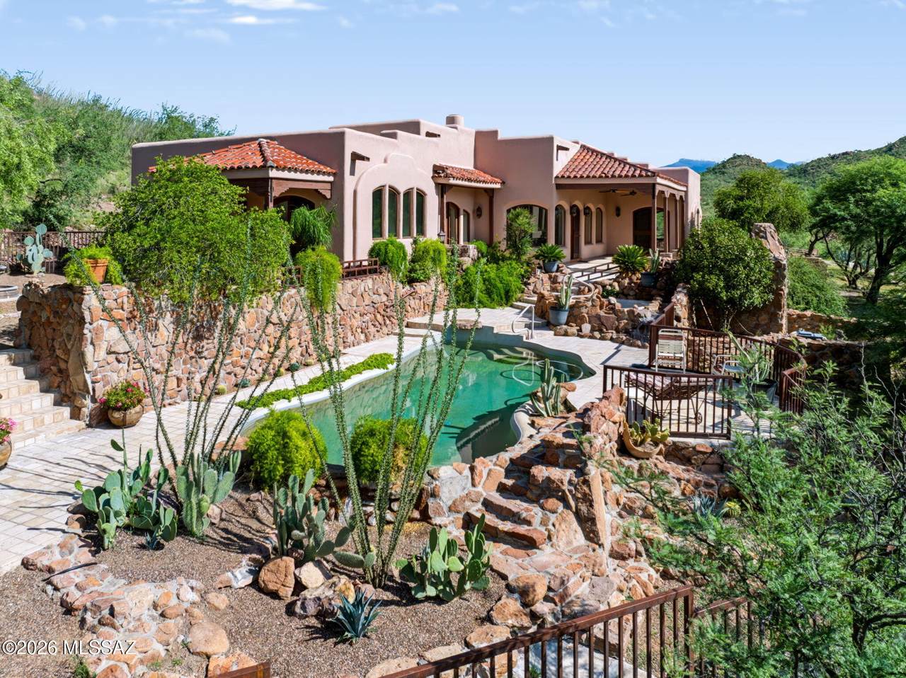 https://bt-photos.global.ssl.fastly.net/tucson/1280_boomver_1_22621803-2.jpg