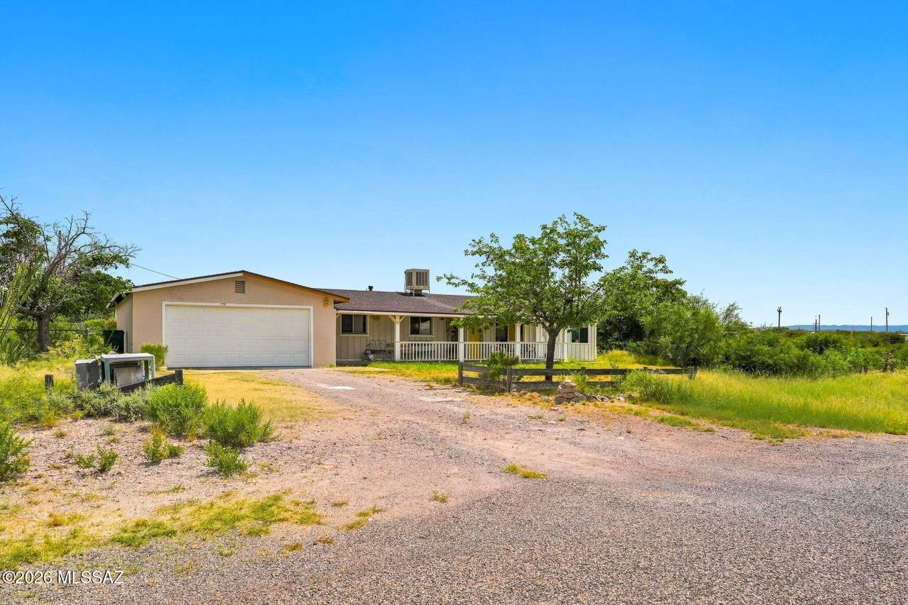 1530 Wyatt Lane - Photo 1