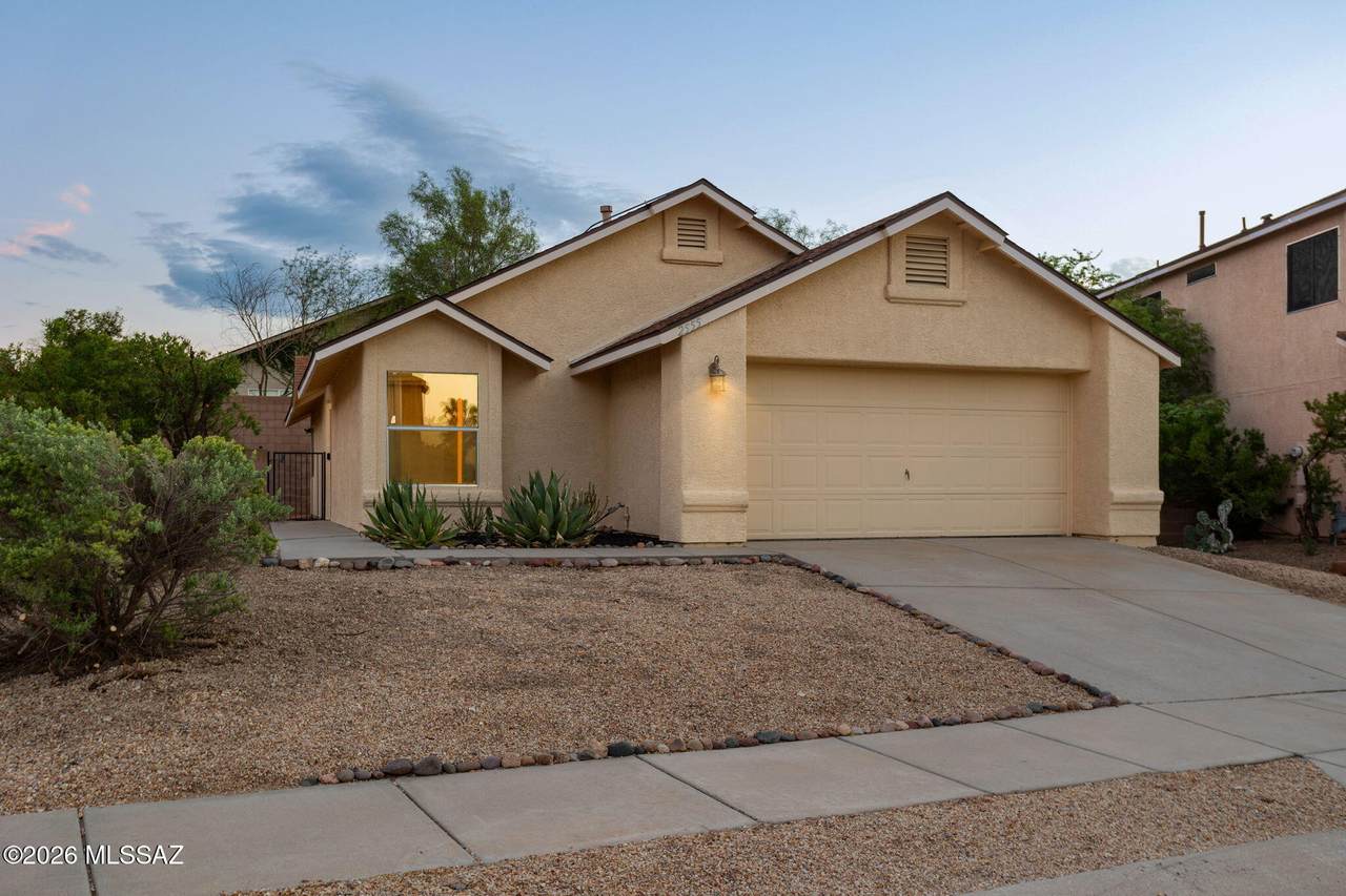 2555 Brogan Street - Photo 1