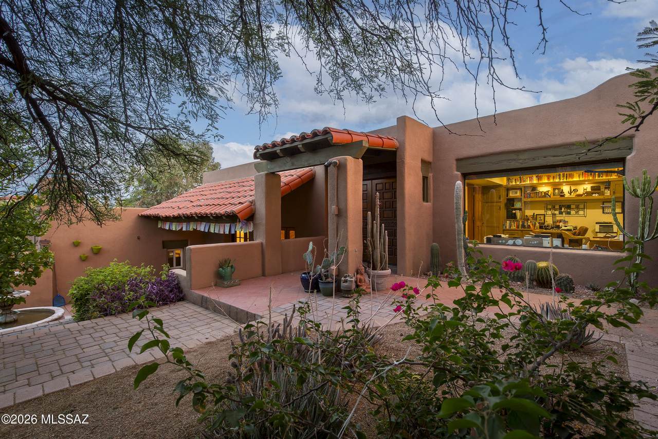 5066 Placita Cholula - Photo 1