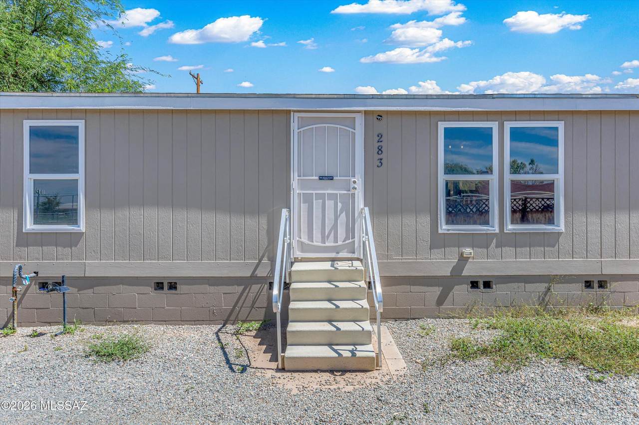 2831 Sunland Vista - Photo 1