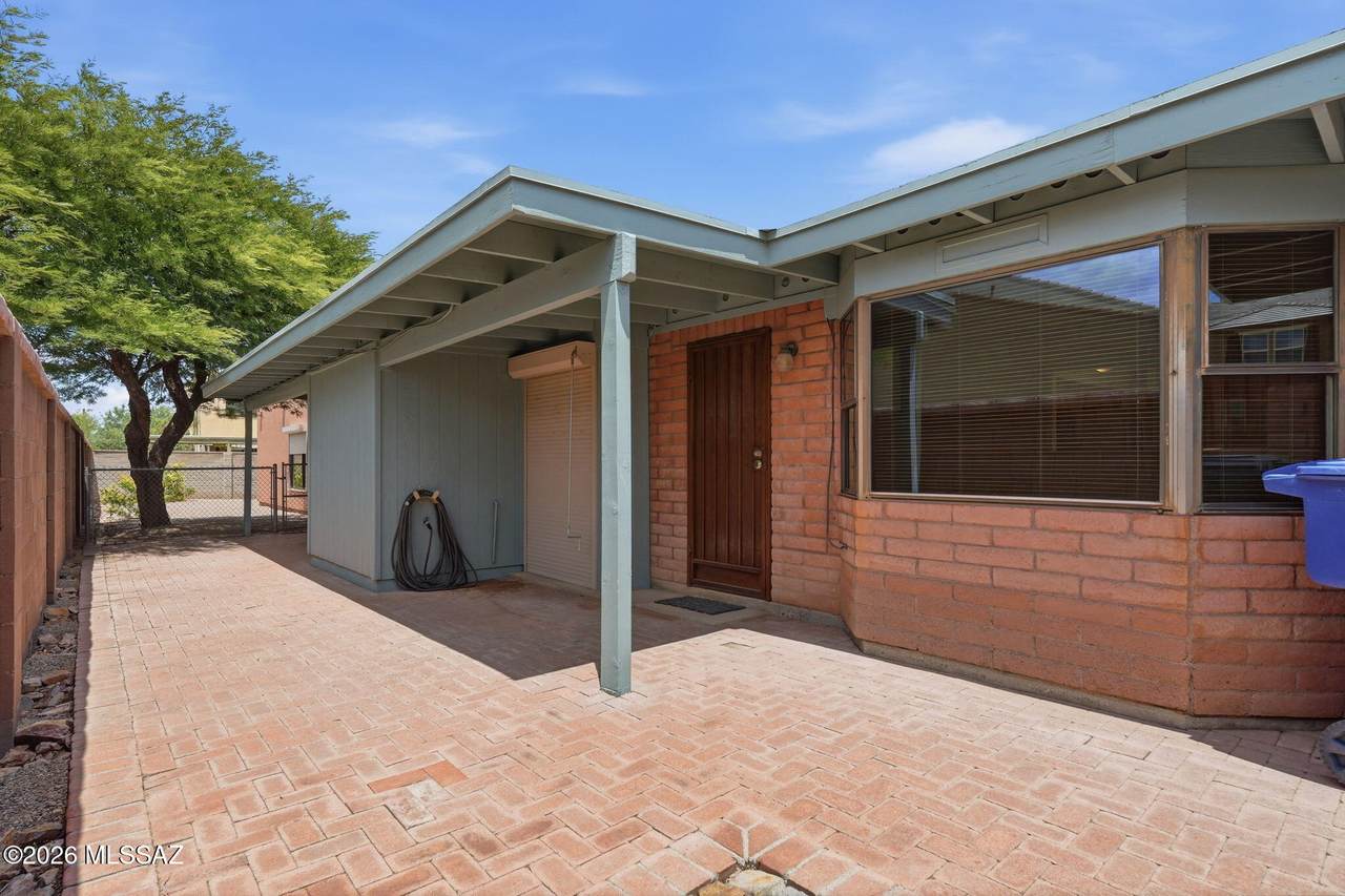 1125 Kleindale Road - Photo 1