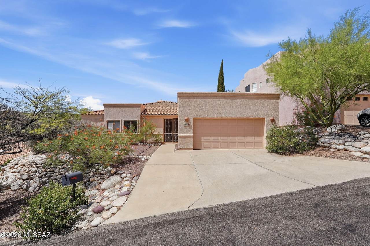 4221 Summer Set Drive - Photo 1
