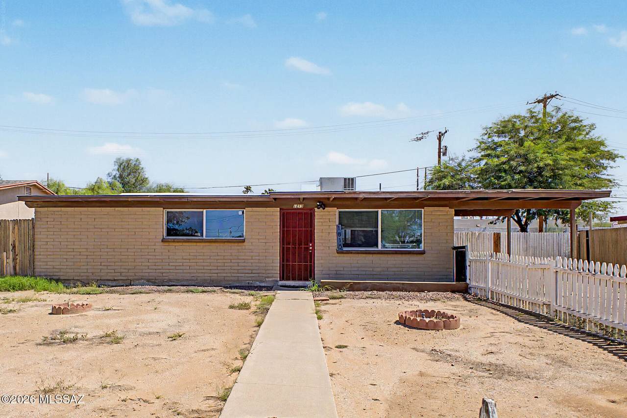 1815 Winstel Avenue - Photo 1