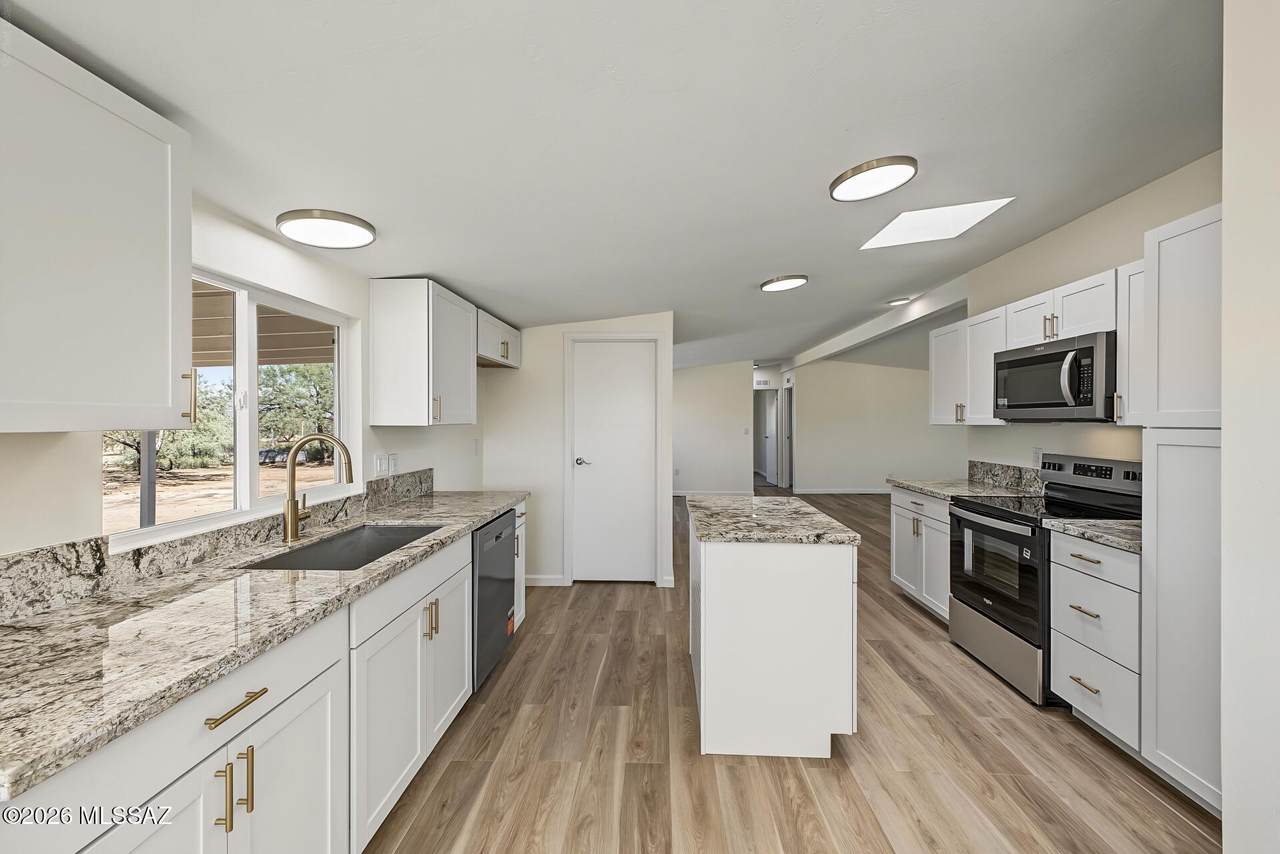 12130 Catherine Lane - Photo 1
