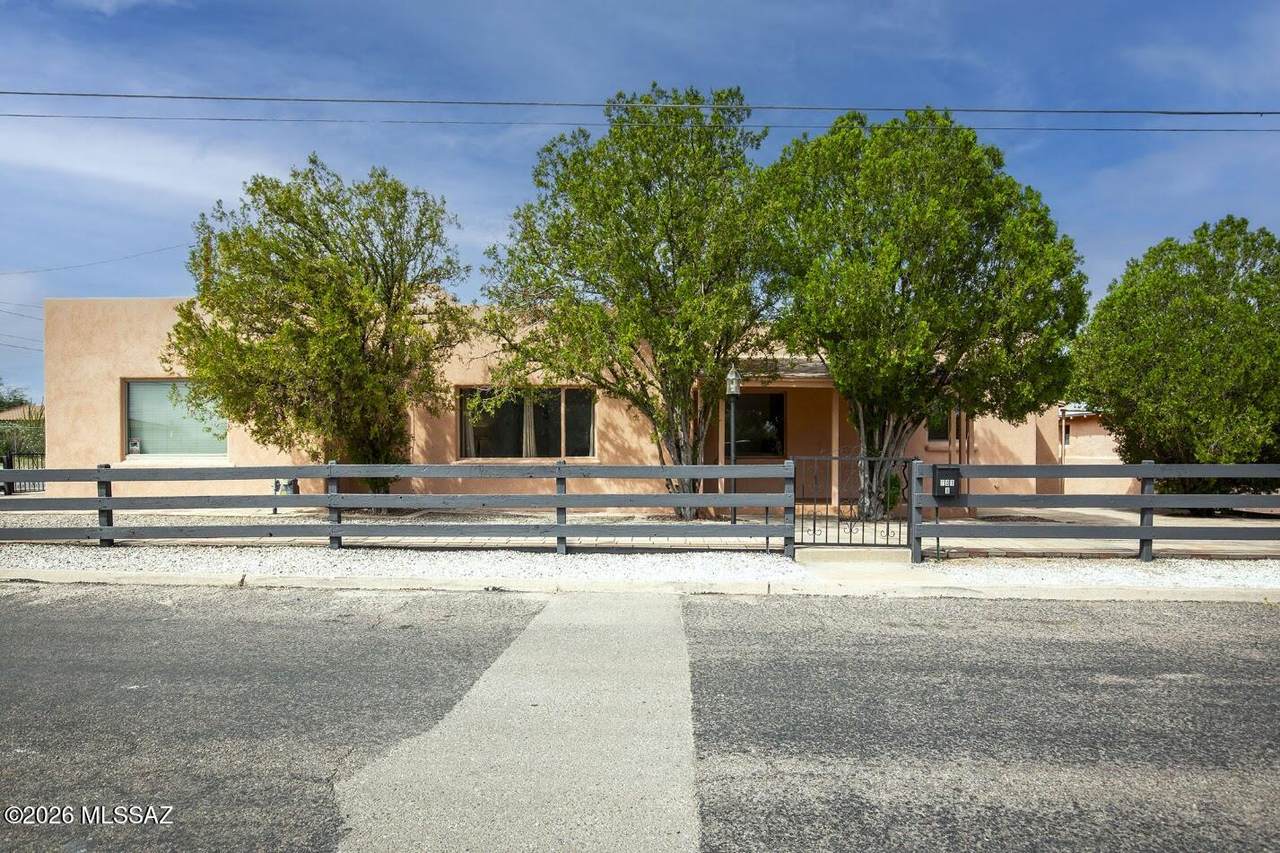 901 Catalina Avenue - Photo 1