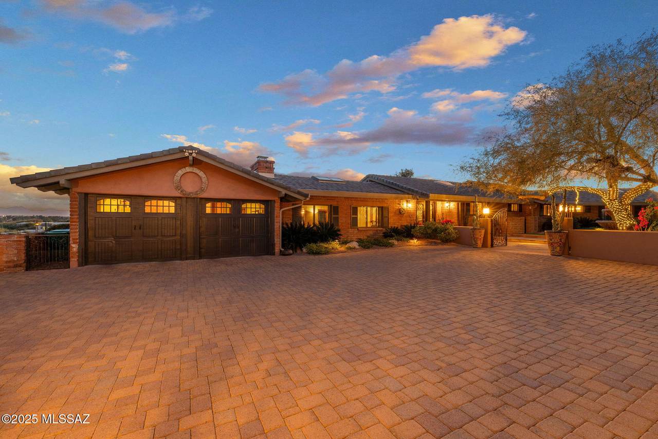 https://bt-photos.global.ssl.fastly.net/tucson/1280_boomver_28_22532196-2.jpg