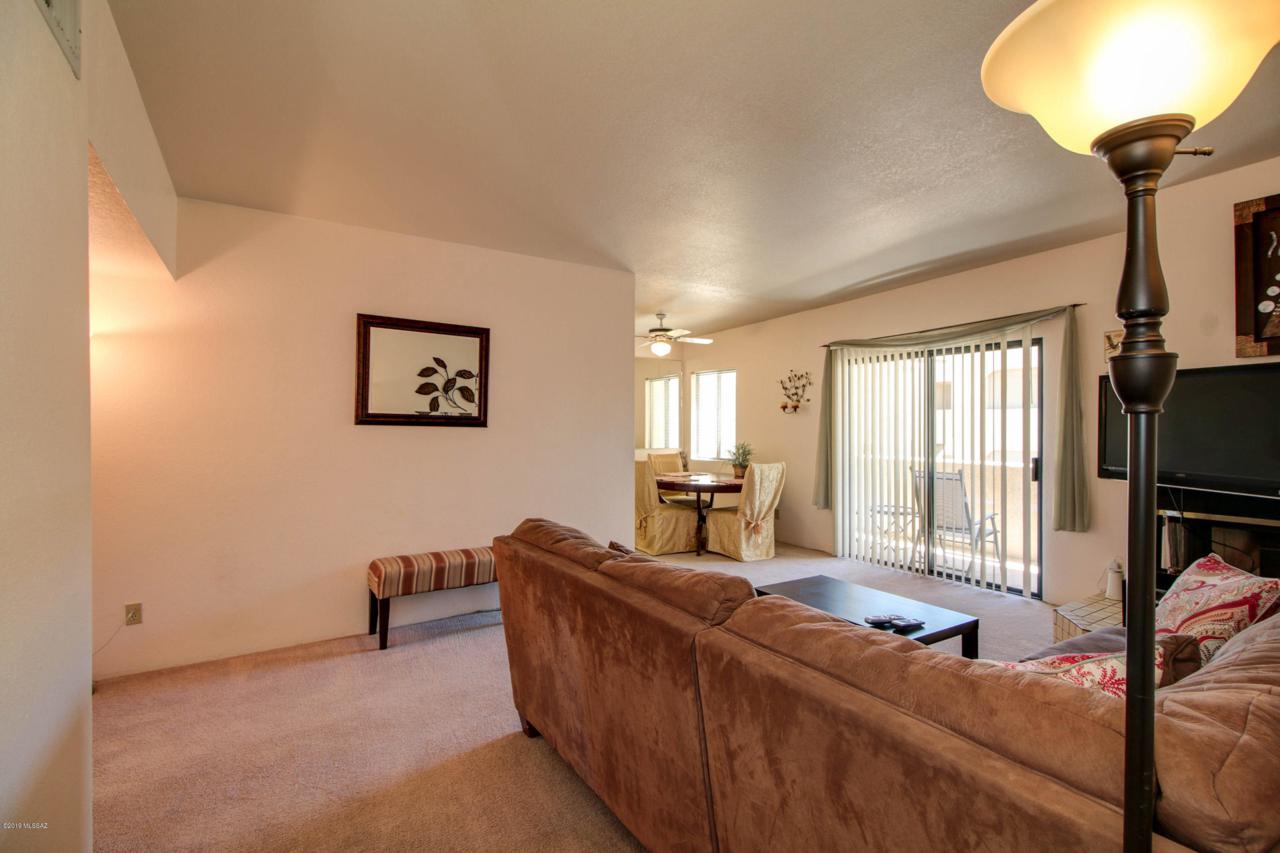 5500 Valley View Road - Photo 1