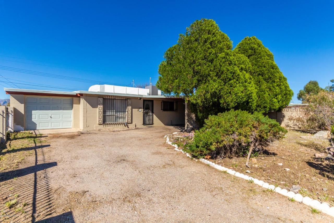 4601 26Th Street - Photo 1