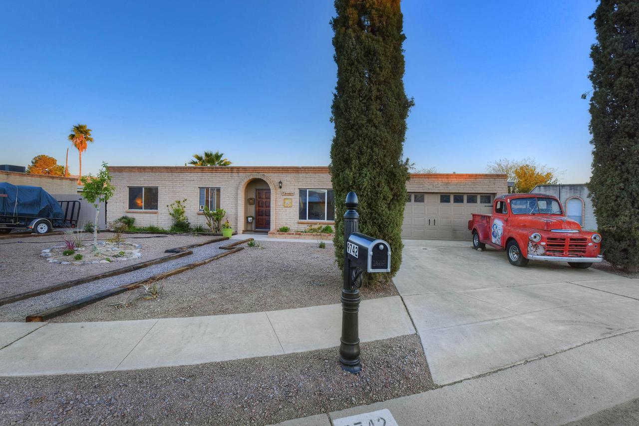 9742 Cannon Place - Photo 1