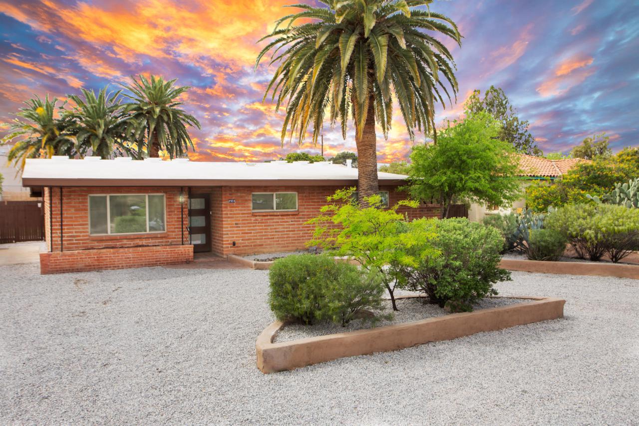 2910 Helen Street - Photo 1