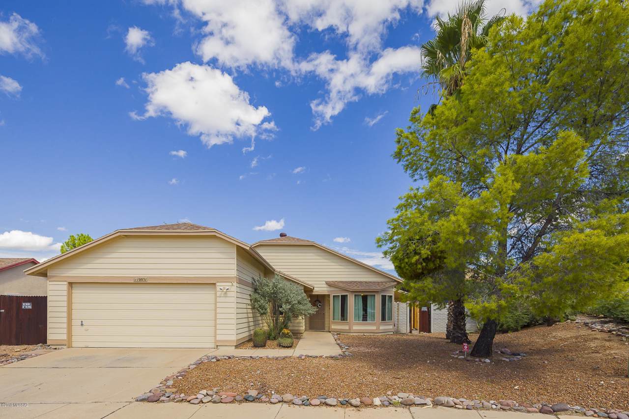 10031 Adrianne Place - Photo 1