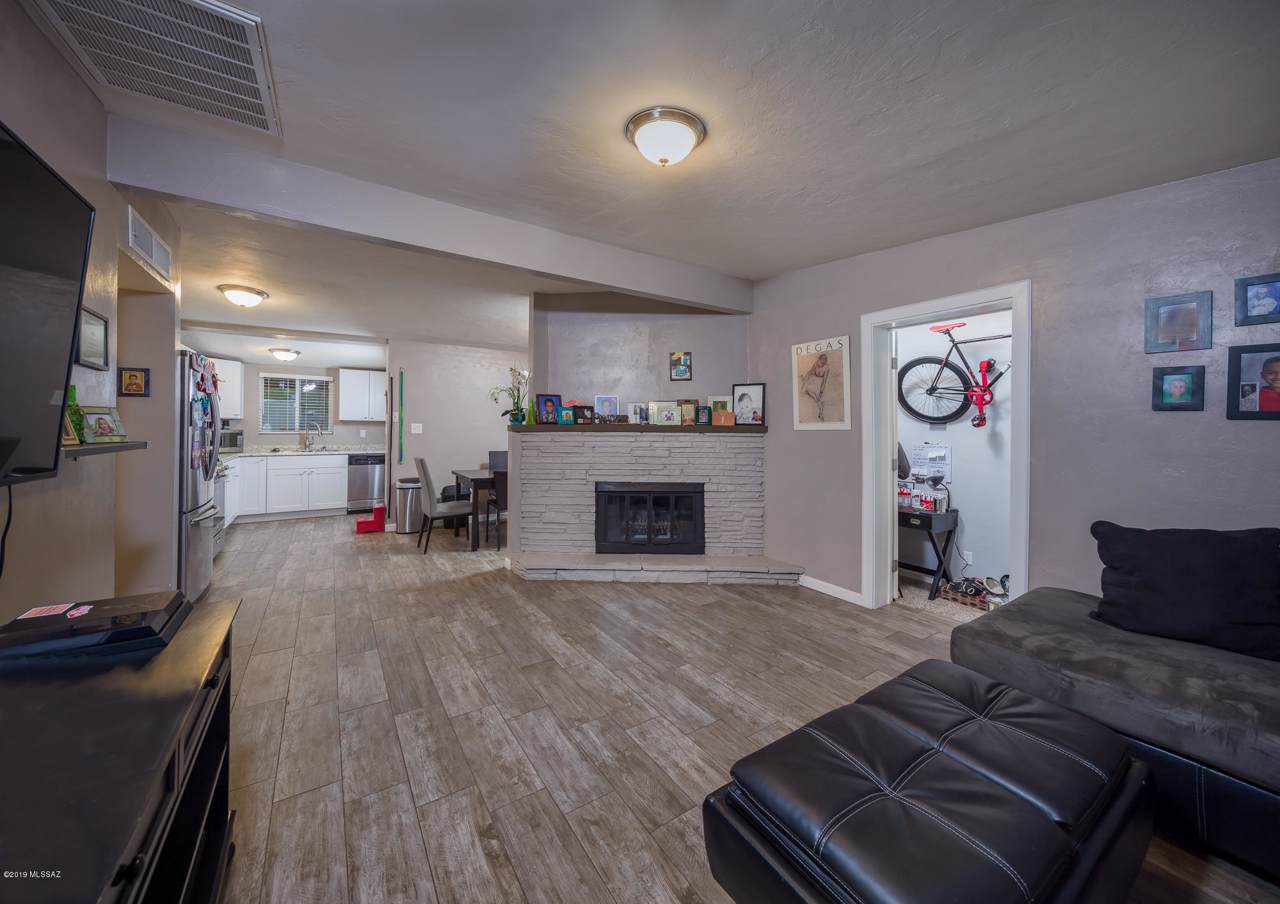 6518 Calle Alkaid - Photo 1