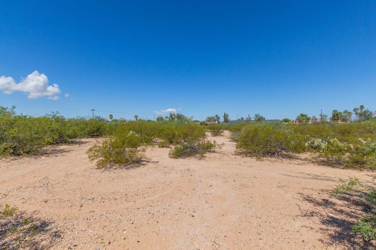 6935 San Fernando - Photo 1