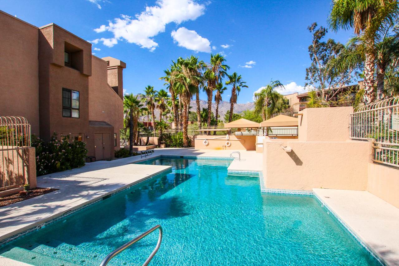 5675 Camino Esplendora - Photo 1