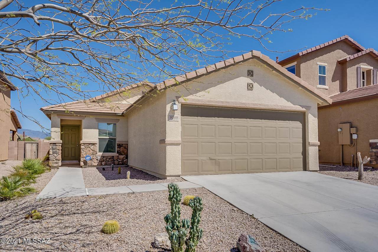 9509 Crowley Brothers Drive - Photo 1