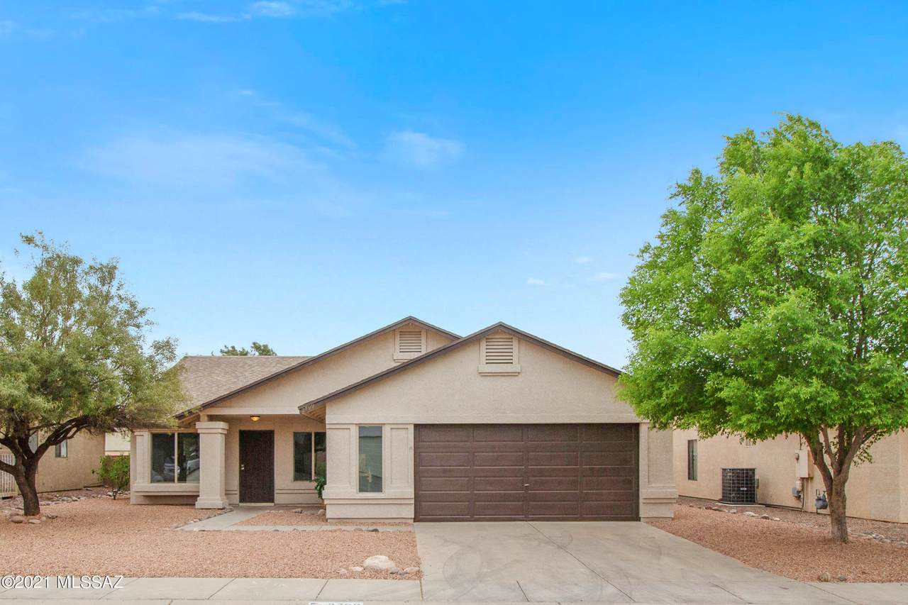 2799 Chalfont Drive - Photo 1