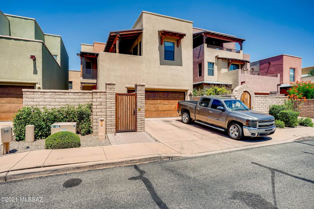 163 Castlefield Circle - Photo 1