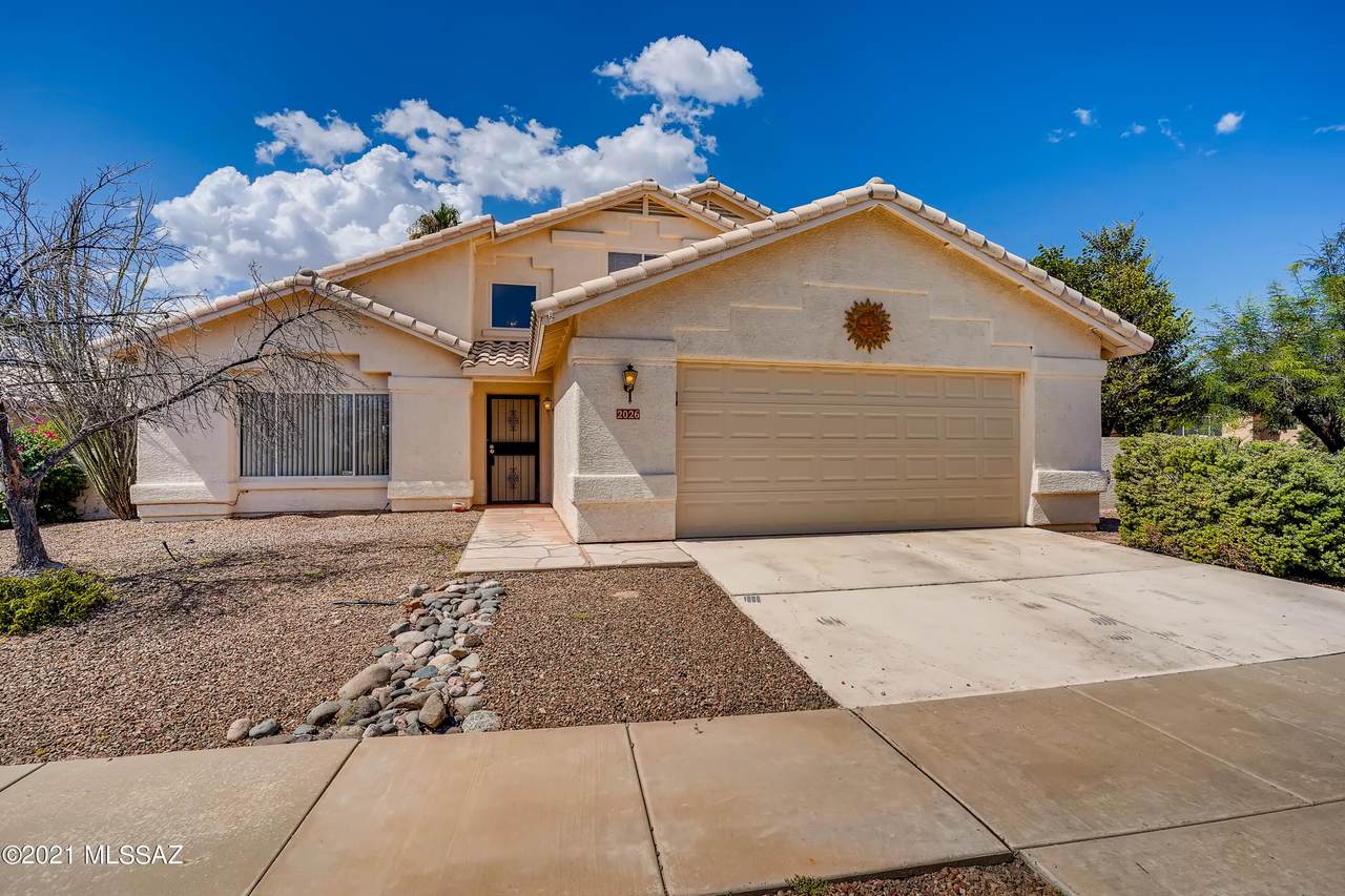 2026 Three Oaks Drive - Photo 1
