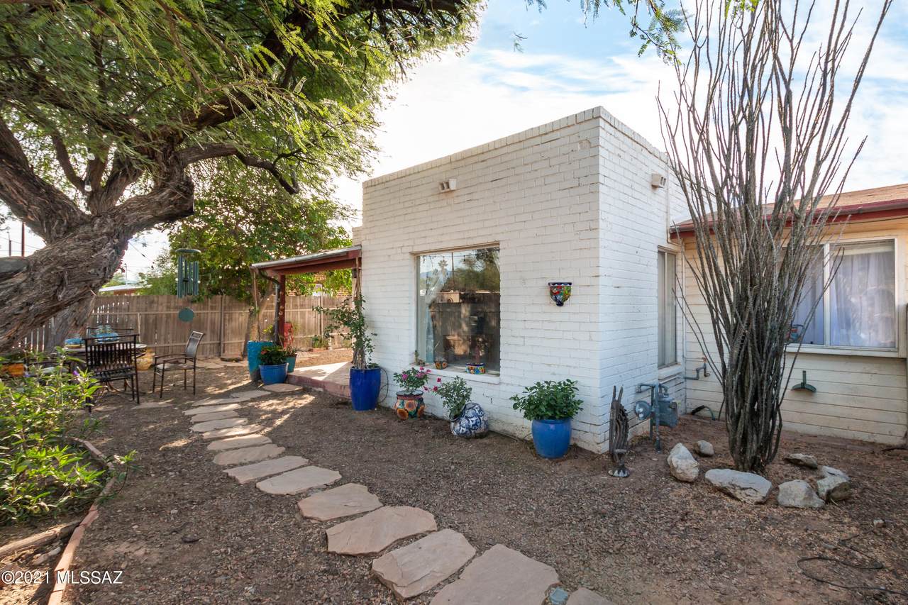 3826 Glenn Street - Photo 1