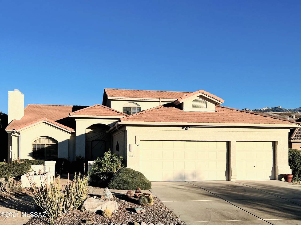 38975 Sand Crest Drive - Photo 1