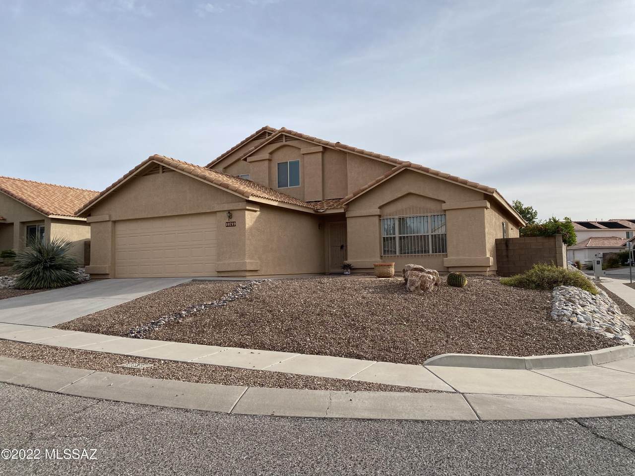 10219 Buffaloberry Loop - Photo 1
