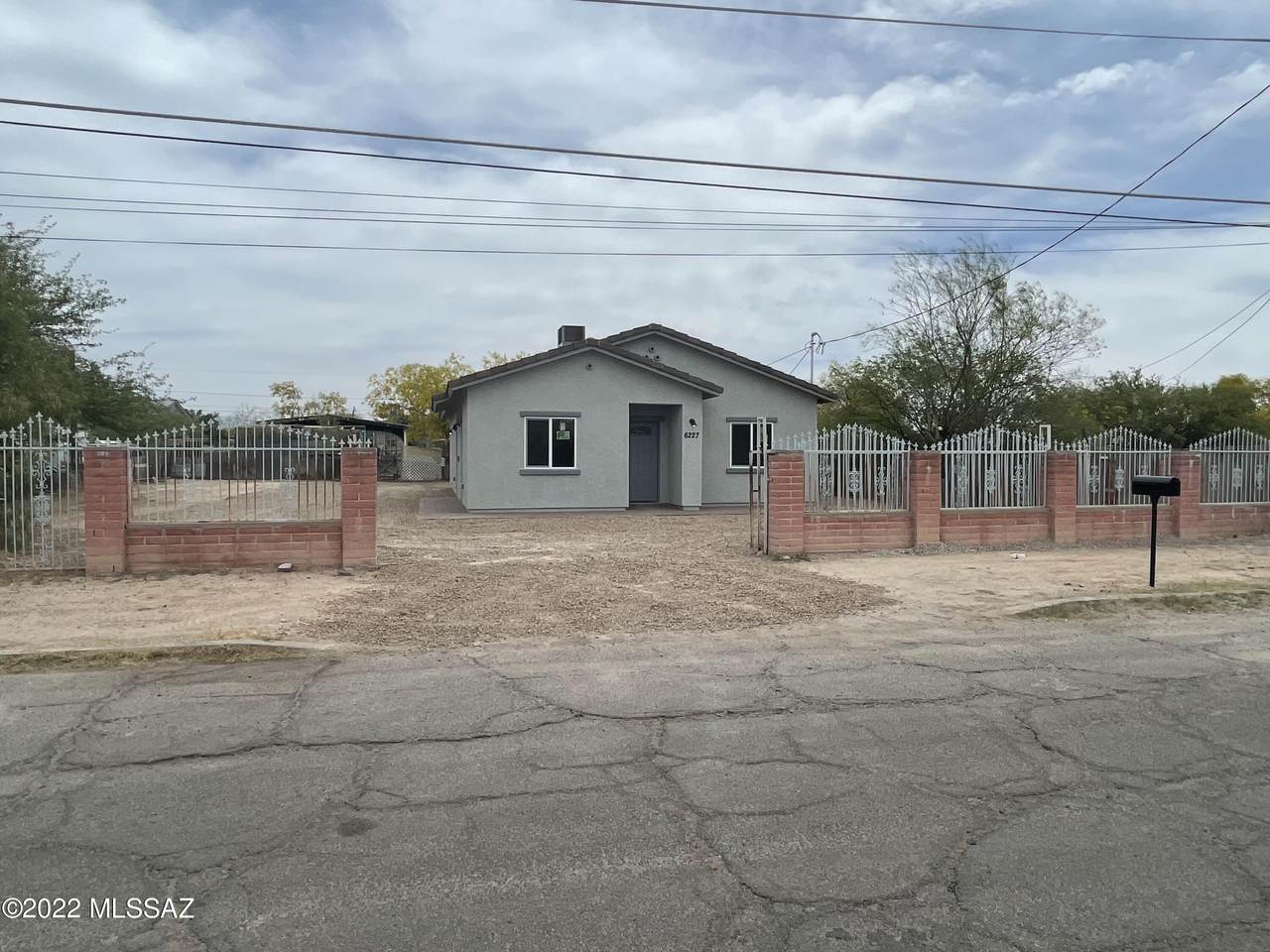 6227 Southland Boulevard - Photo 1