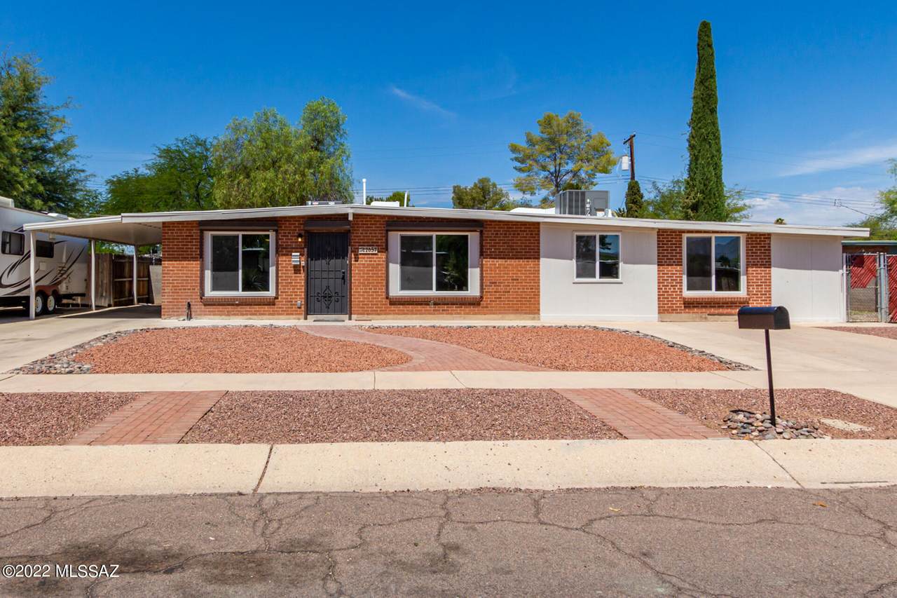 2657 Arcadia Avenue - Photo 1