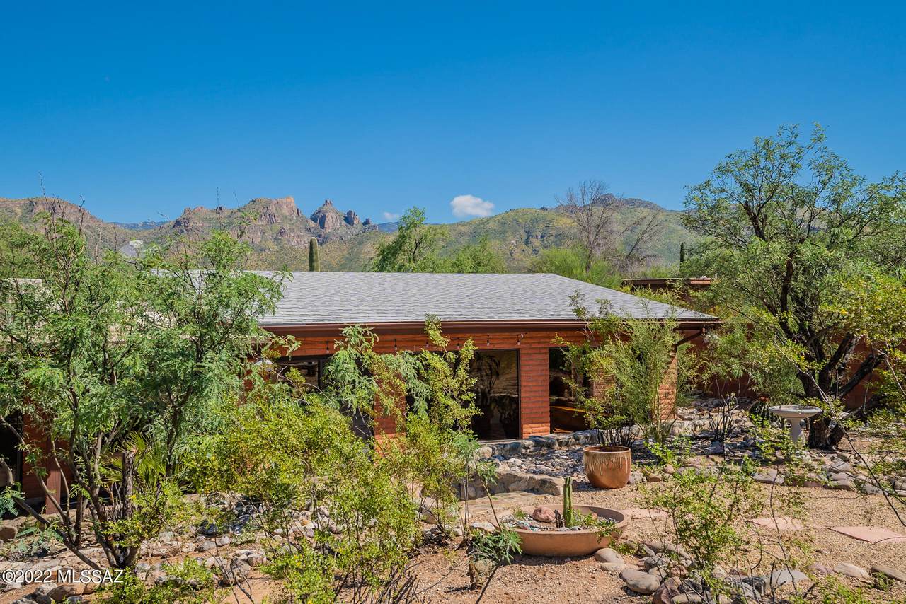9240 Summer Trail - Photo 1
