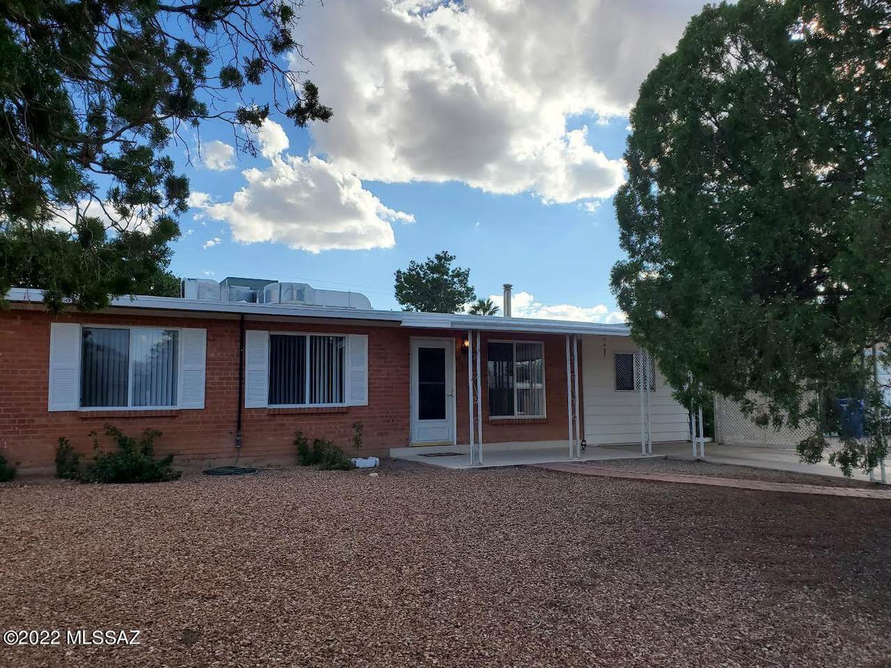 5618 34Th Street - Photo 1