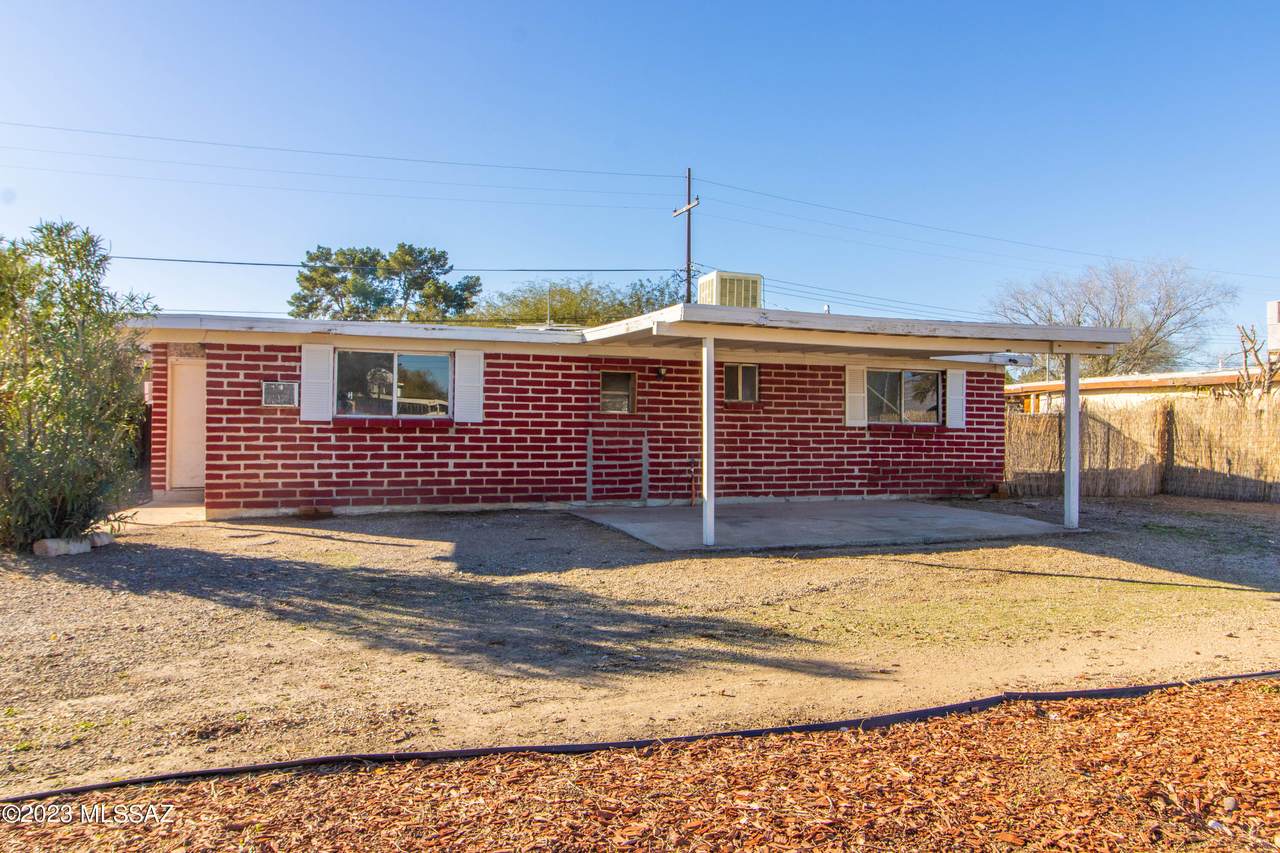 4841 Plane Avenue - Photo 1