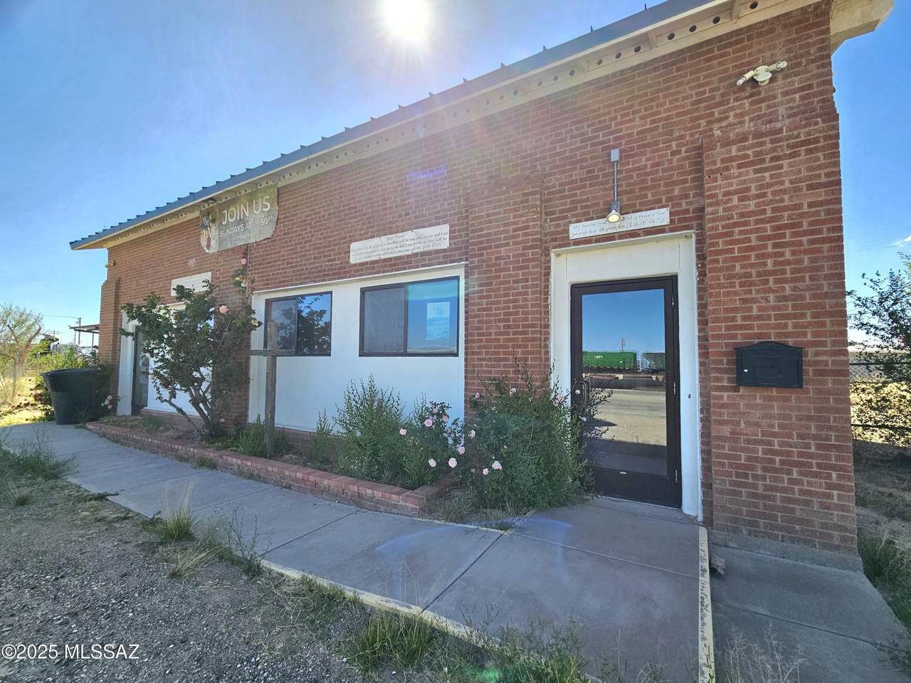 516 Railroad Avenue - Photo 1