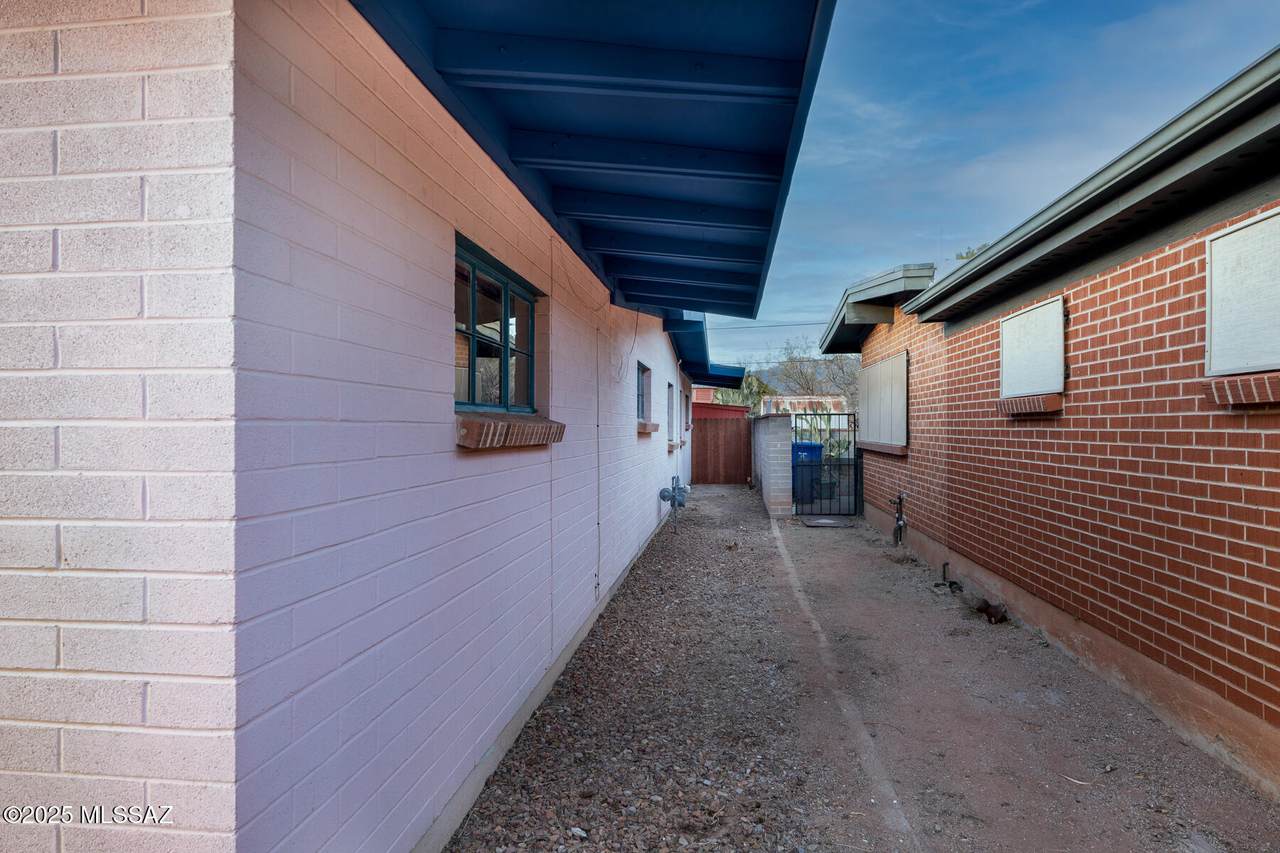 https://bt-photos.global.ssl.fastly.net/tucson/1280_boomver_2_22502276-2.jpg