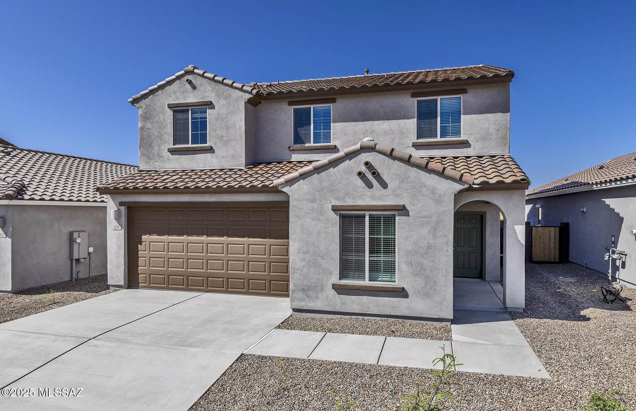 829 Calle El Teclado - Photo 1