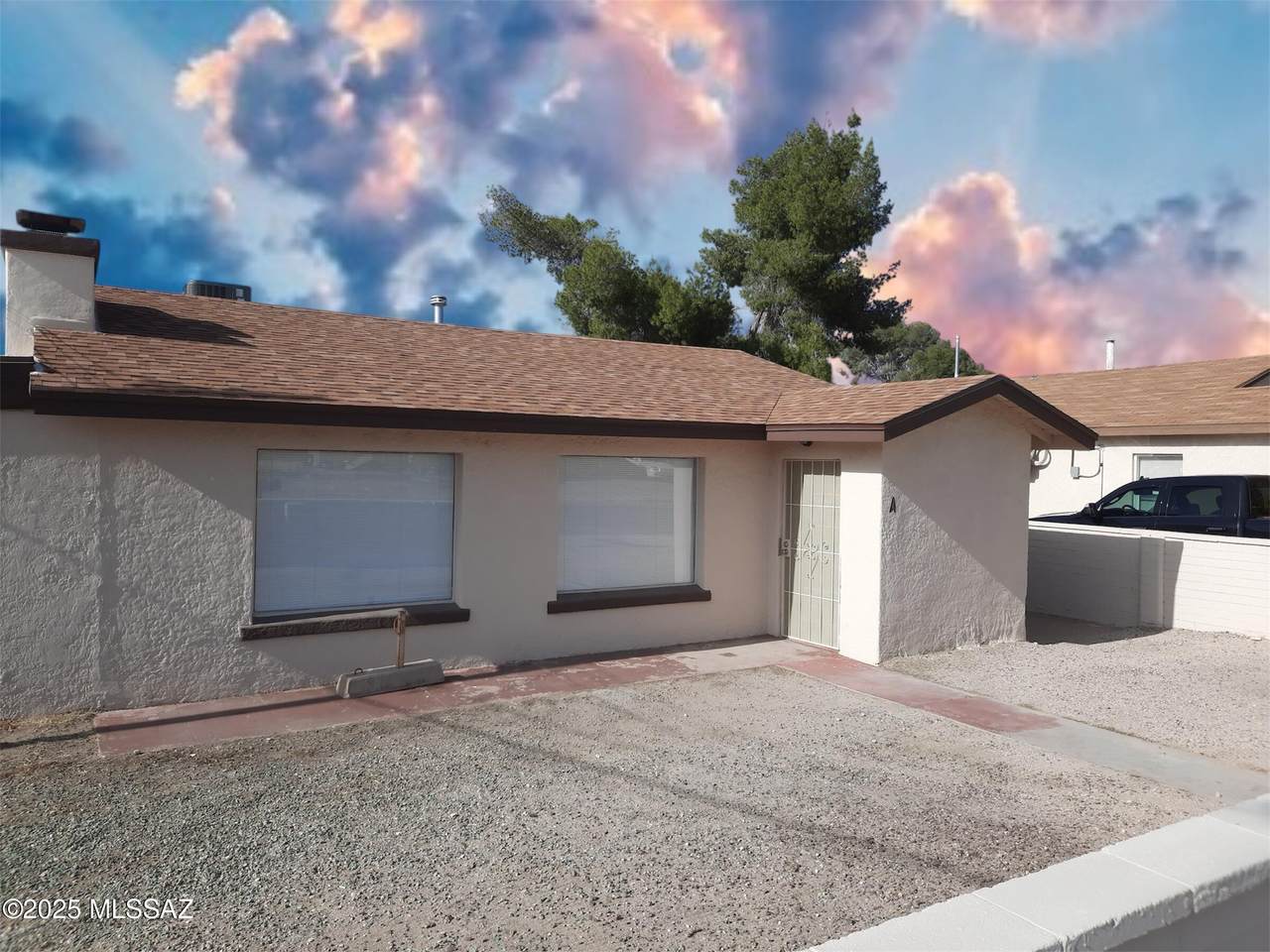 132 Jacinto Street - Photo 1