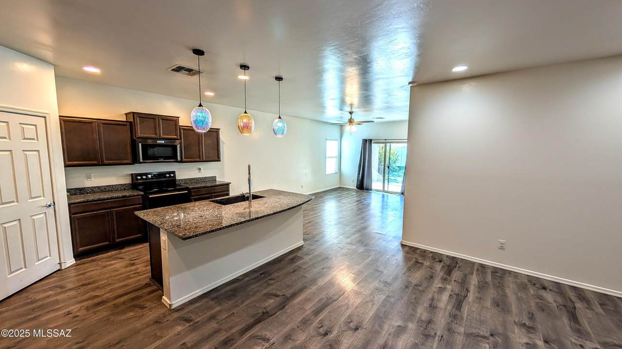 https://bt-photos.global.ssl.fastly.net/tucson/1280_boomver_2_22516963-2.jpg
